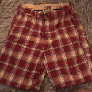 A pair of men shorts